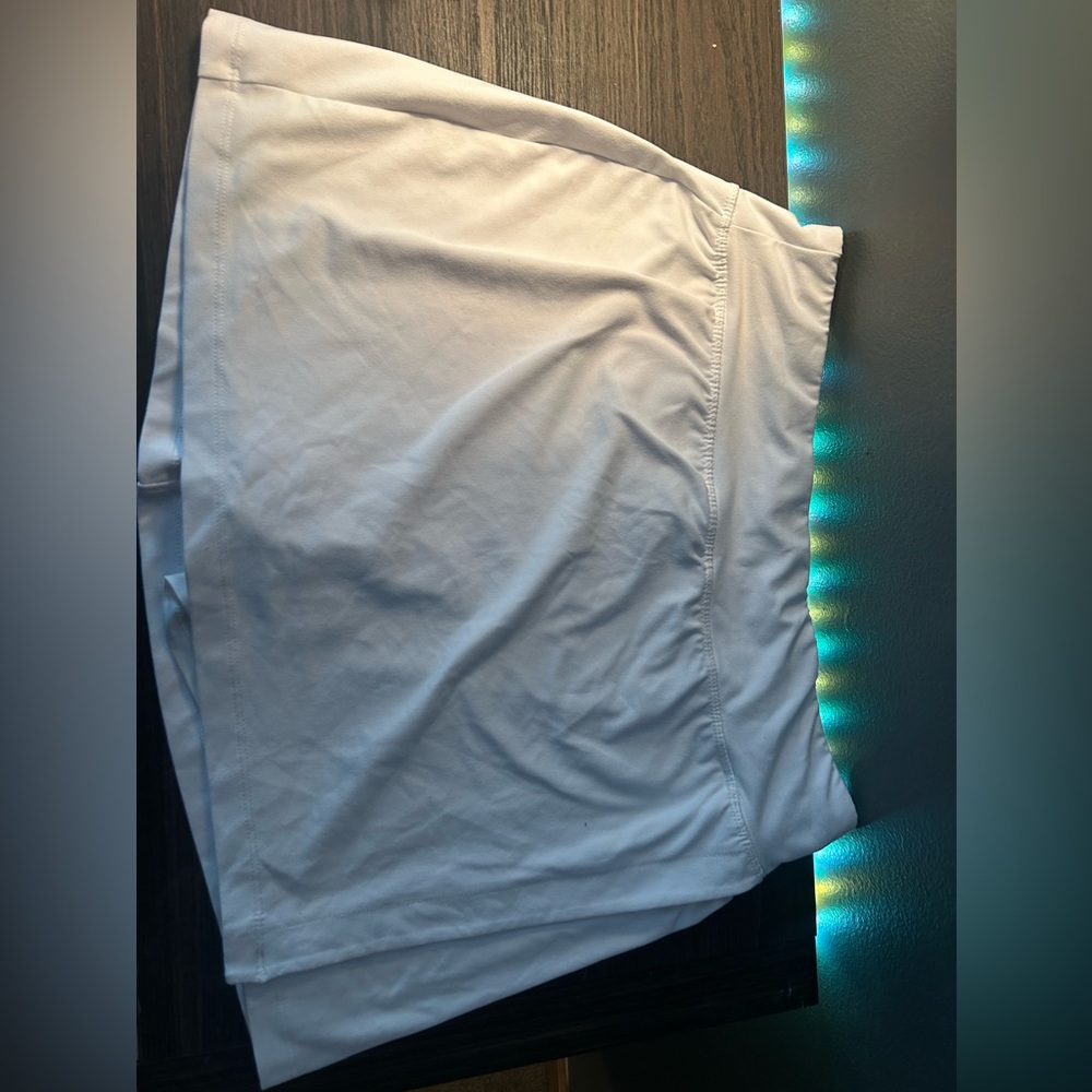 medium white golf skirt